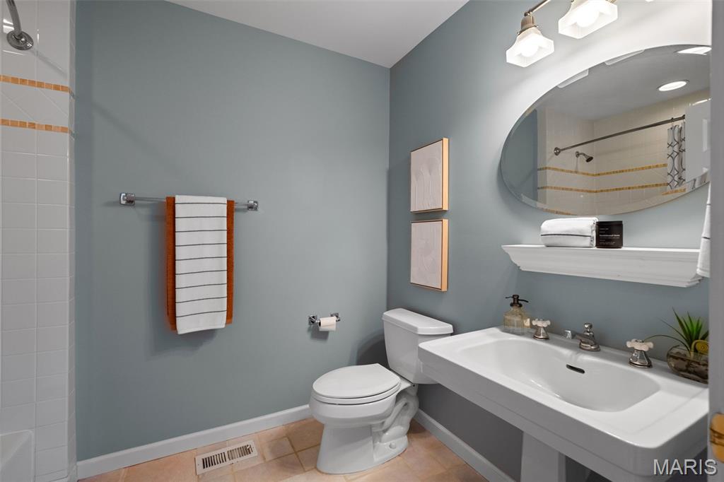 Ladue Meadows 2 - Residential