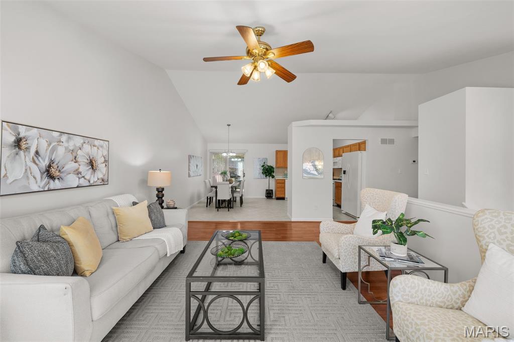 Fenton, Missouri 63026, United States, 3 Bedrooms Bedrooms, ,3 BathroomsBathrooms,Residential,Coming Soon,241696