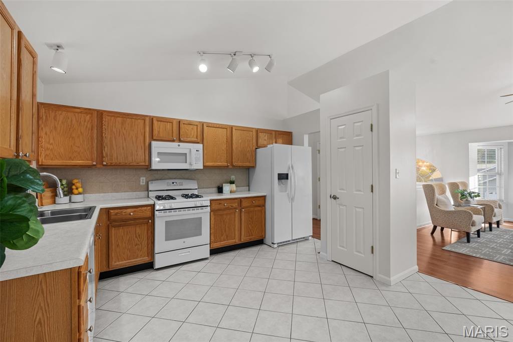 Fenton, Missouri 63026, United States, 3 Bedrooms Bedrooms, ,3 BathroomsBathrooms,Residential,Coming Soon,241696