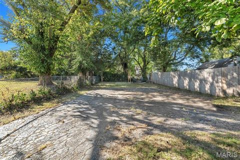 Tiny photo for 827 Cornell Avenue, Webster Groves, MO 63119 (MLS # 25065892)