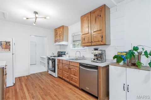 Tiny photo for 827 Cornell Avenue, Webster Groves, MO 63119 (MLS # 25065892)