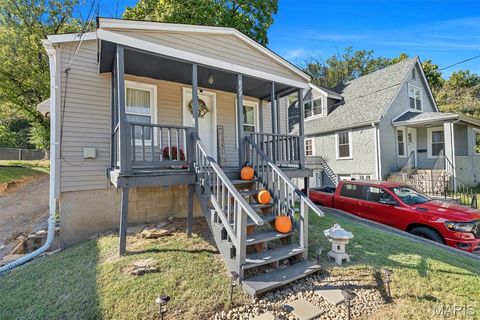 Tiny photo for 827 Cornell Avenue, Webster Groves, MO 63119 (MLS # 25065892)