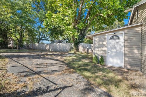 Tiny photo for 827 Cornell Avenue, Webster Groves, MO 63119 (MLS # 25065892)