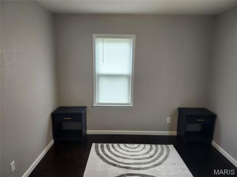 Tiny photo for 19 S St . Charles Street, Bowling Green, MO 63334 (MLS # 25064474)