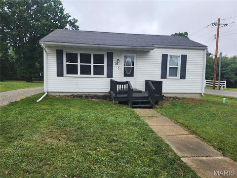 Photo of 19 S St . Charles Street, Bowling Green, MO 63334 (MLS # 25064474)