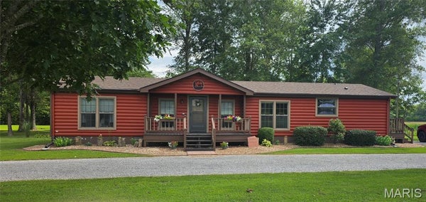 18371 PERRY RD, PITTSBURG, IL 62974 - Image 24fb2aa0e46b7f89e4cf9fb7f21735f7/323692572