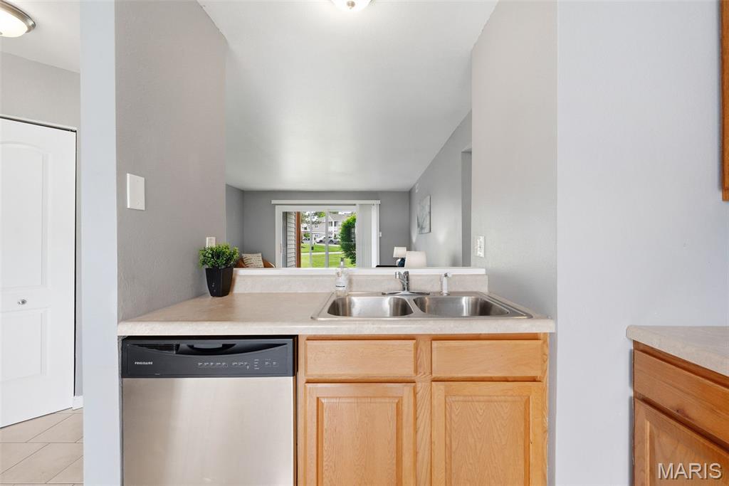 River Oaks Estates Four Condo - Residential