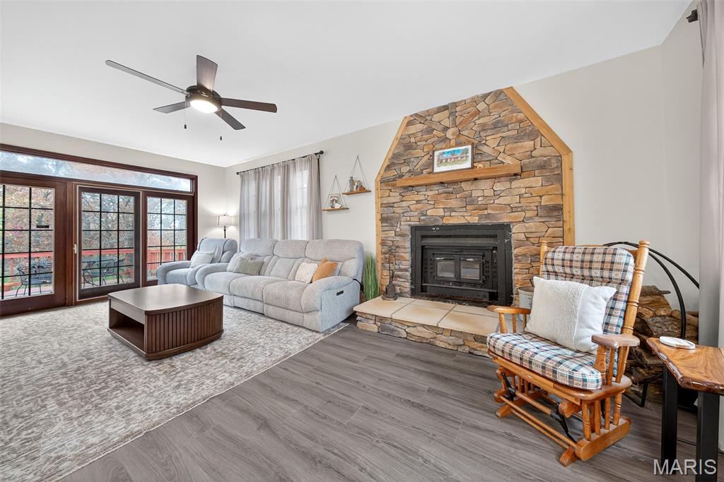 Winfield, Missouri 63389, United States, 3 Bedrooms Bedrooms, ,2 BathroomsBathrooms,Residential,Coming Soon,241661