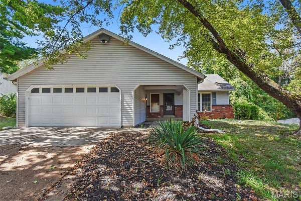12673 WILLOW TRAIL DR, BLACK JACK, MO 63033 - Image 253a5f3a2dc3ed91258b9cd5322cd50d/4256830451