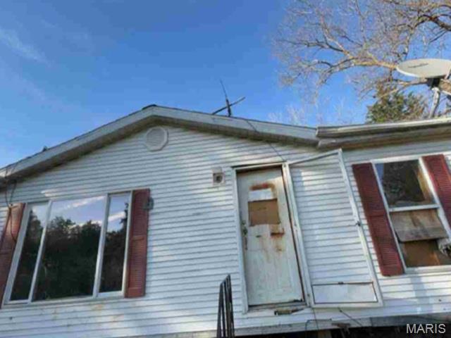 Photo 1 of 10 — 401 Hill Side Road, De Soto, MO 63020