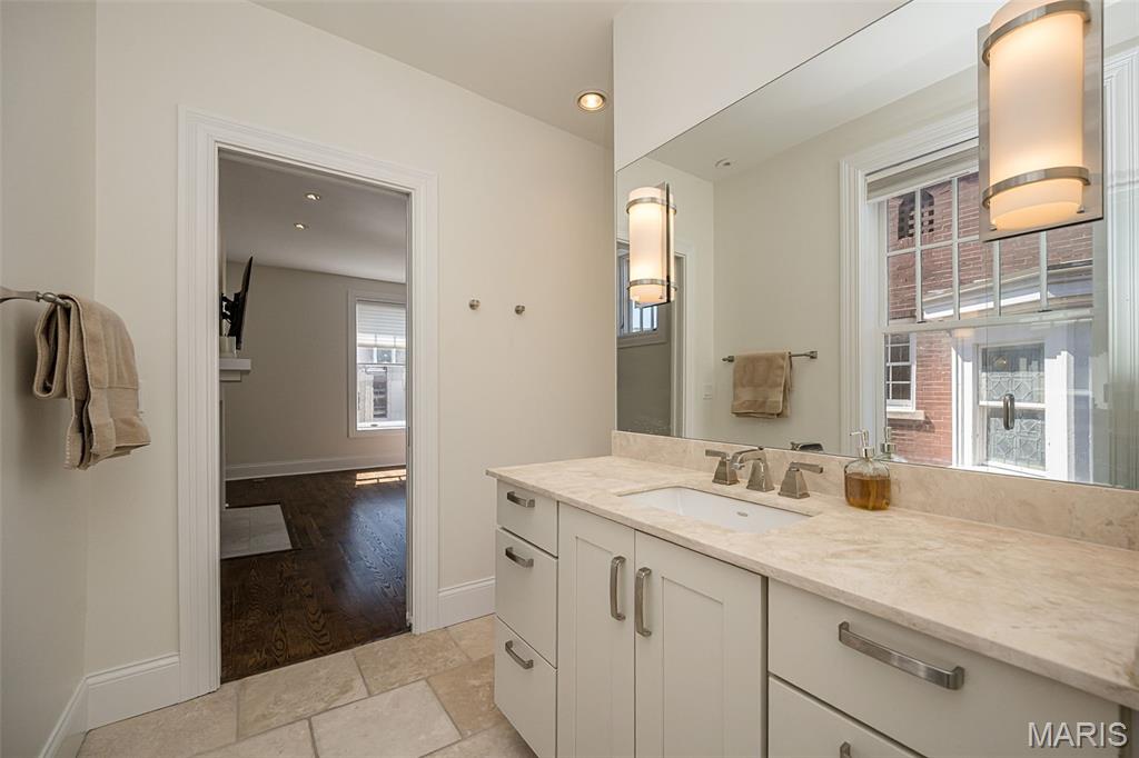 Maryland Place Condo - Residential