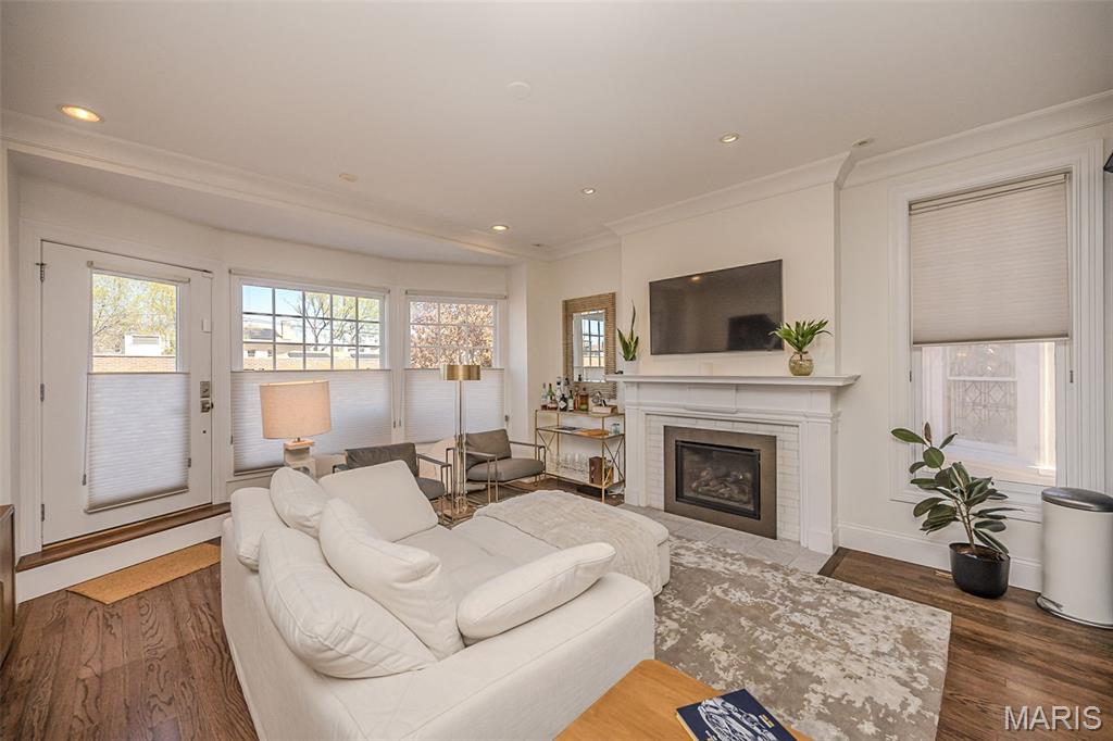 Maryland Place Condo - Residential