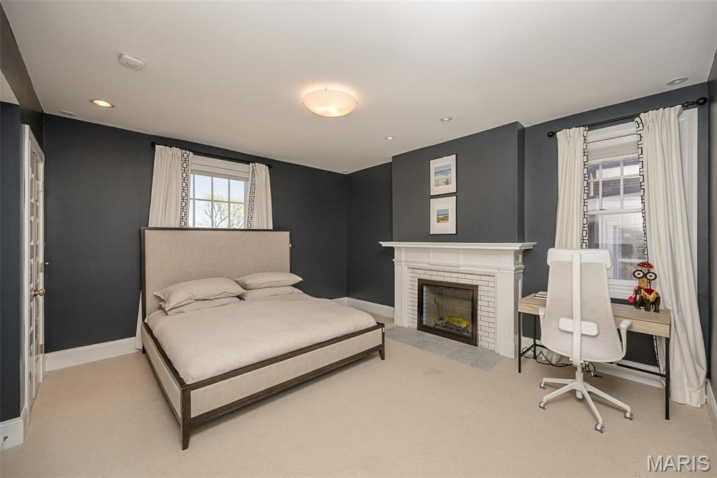 Maryland Place Condo - Residential