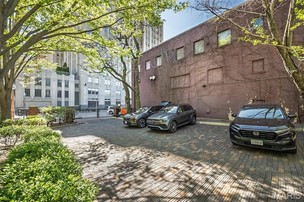 Maryland Place Condo - Residential