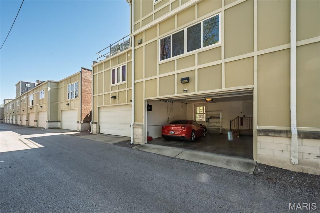 Maryland Place Condo - Residential