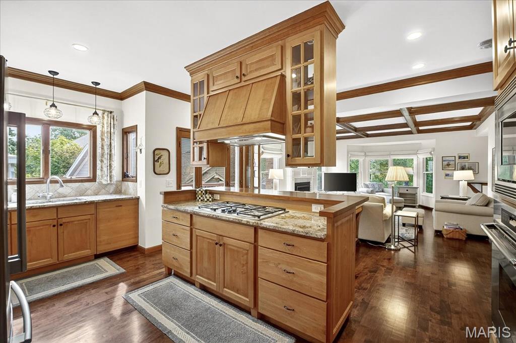 30 Webster Oaks