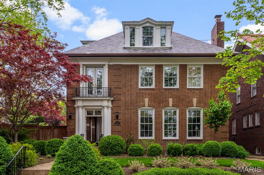 Ames Place - Residential