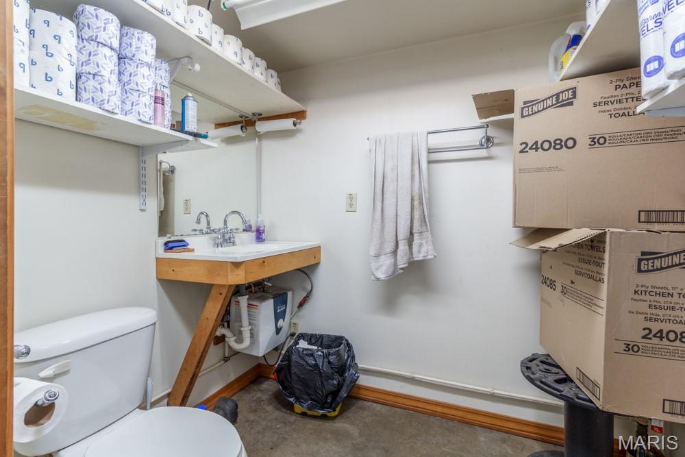 LEBANON ACREAGE - Commercial Sale