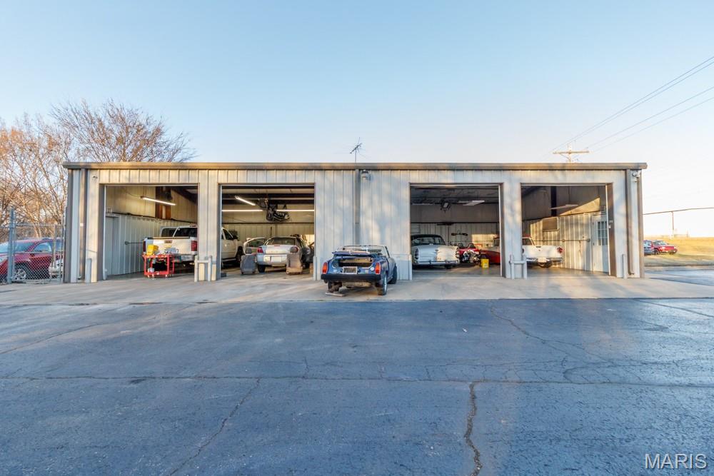 LEBANON ACREAGE - Commercial Sale