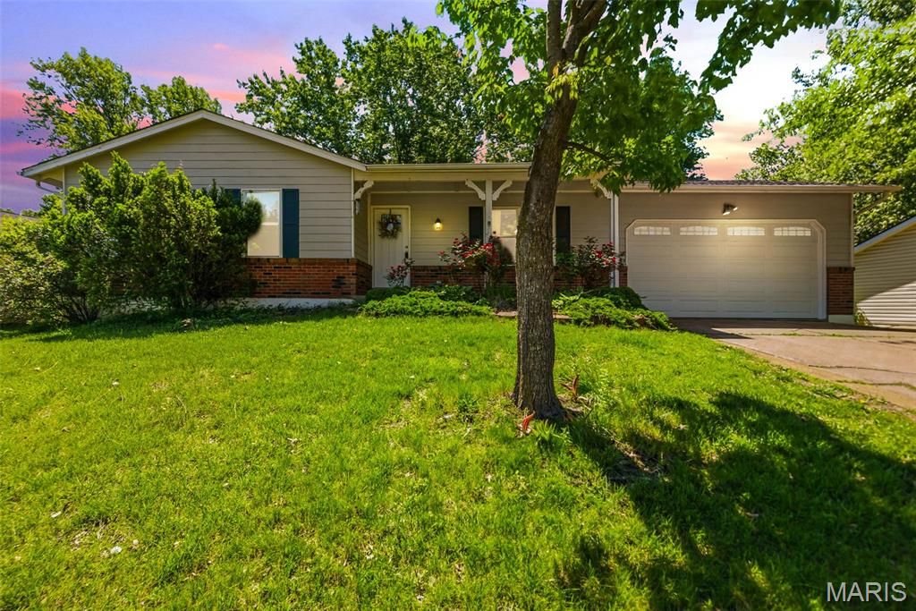 Photo of 806 Pepper Lane, OFallon, MO 63366 (MLS # 26024813)