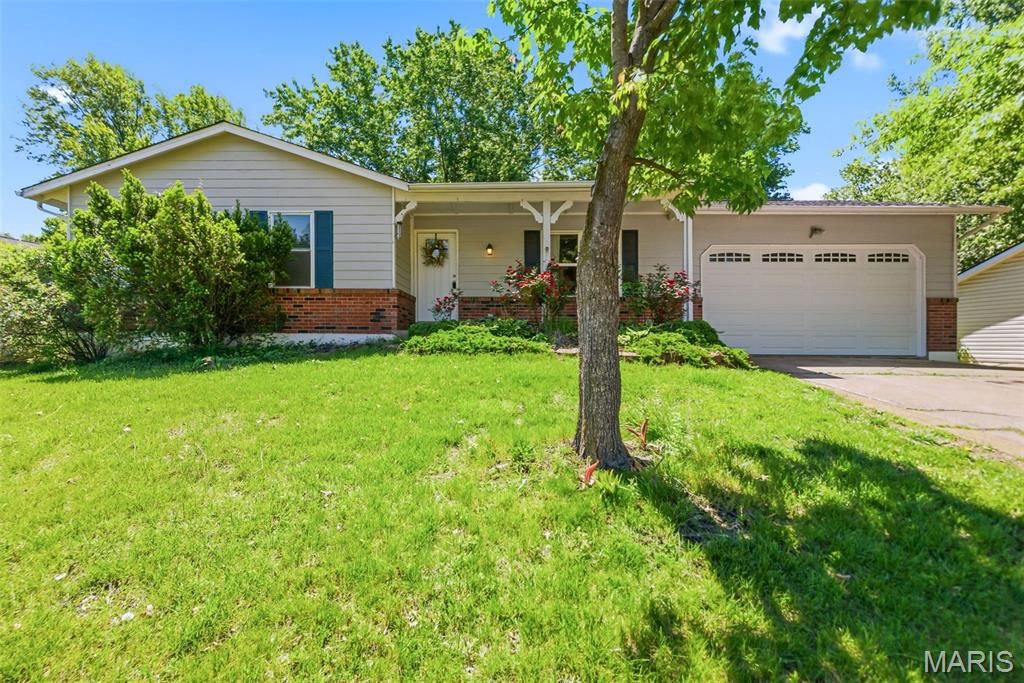Photo of 806 Pepper Lane, OFallon, MO 63366 (MLS # 26024813)
