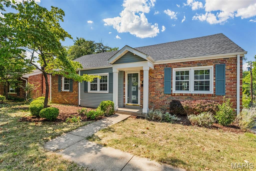 745 W Oak Drive