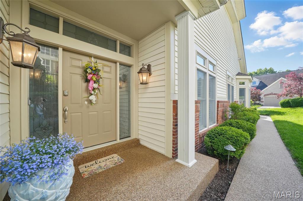 735 Stonebluff Court