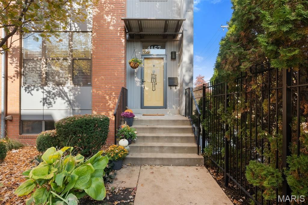 Photo of 4157 McPherson Avenue, St Louis, MO 63108 (MLS # 25072381)