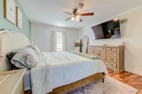 Tiny photo for 1548 St. Charles Dr DR, Hillsboro, MO 63050 (MLS # 26029594)