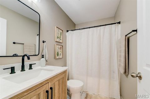Tiny photo for 1548 St. Charles Dr DR, Hillsboro, MO 63050 (MLS # 26029594)