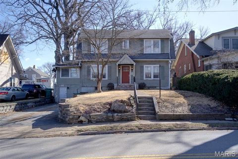 Photo of 618 S Rock Hill Road, Webster Groves, MO 63119 (MLS # 26001346)