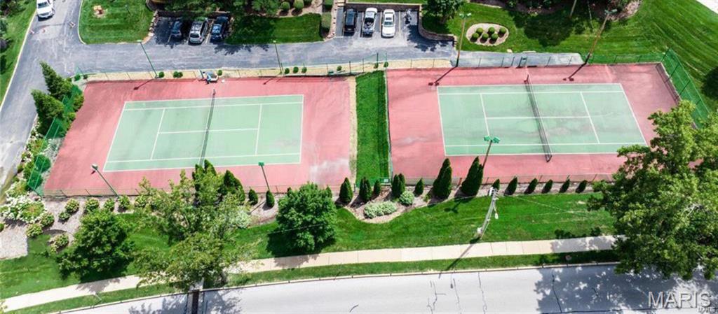 Brentwood Forest Condo Ph Five - Residential