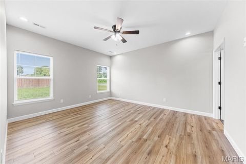 Tiny photo for 101 Meadowview Court, Elsberry, MO 63343 (MLS # 25053922)