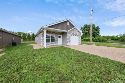 Tiny photo for 101 Meadowview Court, Elsberry, MO 63343 (MLS # 25053922)