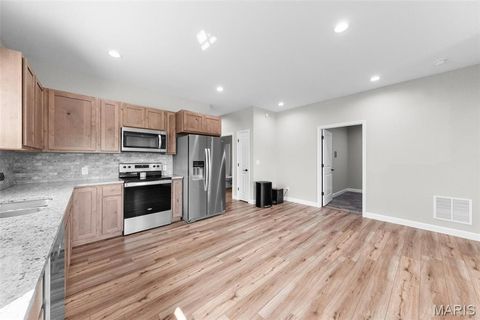 Tiny photo for 101 Meadowview Court, Elsberry, MO 63343 (MLS # 25053922)