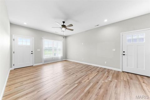 Tiny photo for 101 Meadowview Court, Elsberry, MO 63343 (MLS # 25053922)