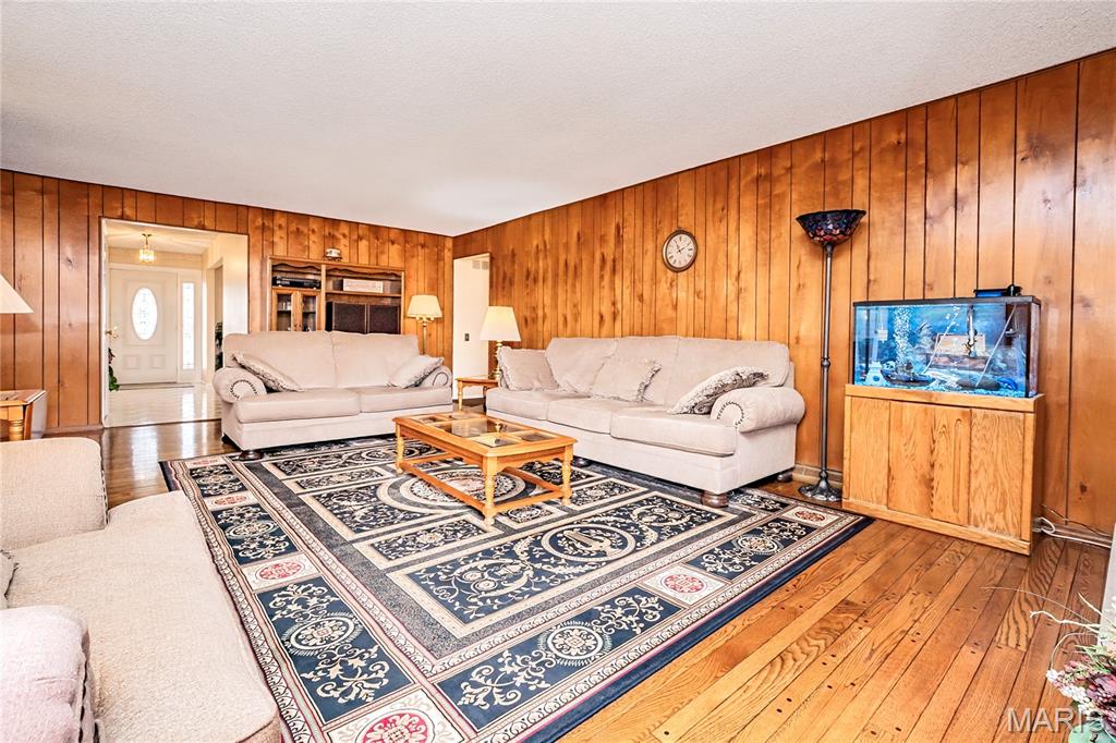 Casa Royale 2 - Residential