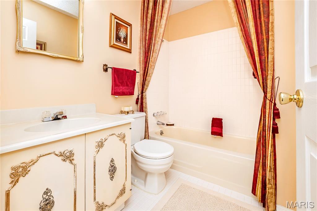 Casa Royale 2 - Residential