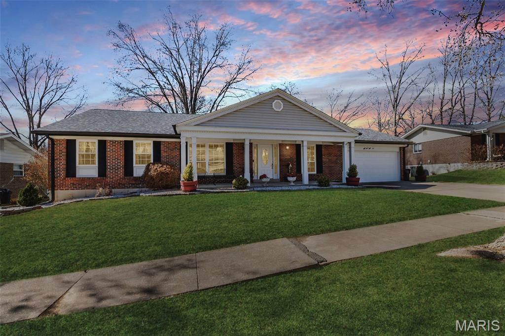 Casa Royale 2 - Residential