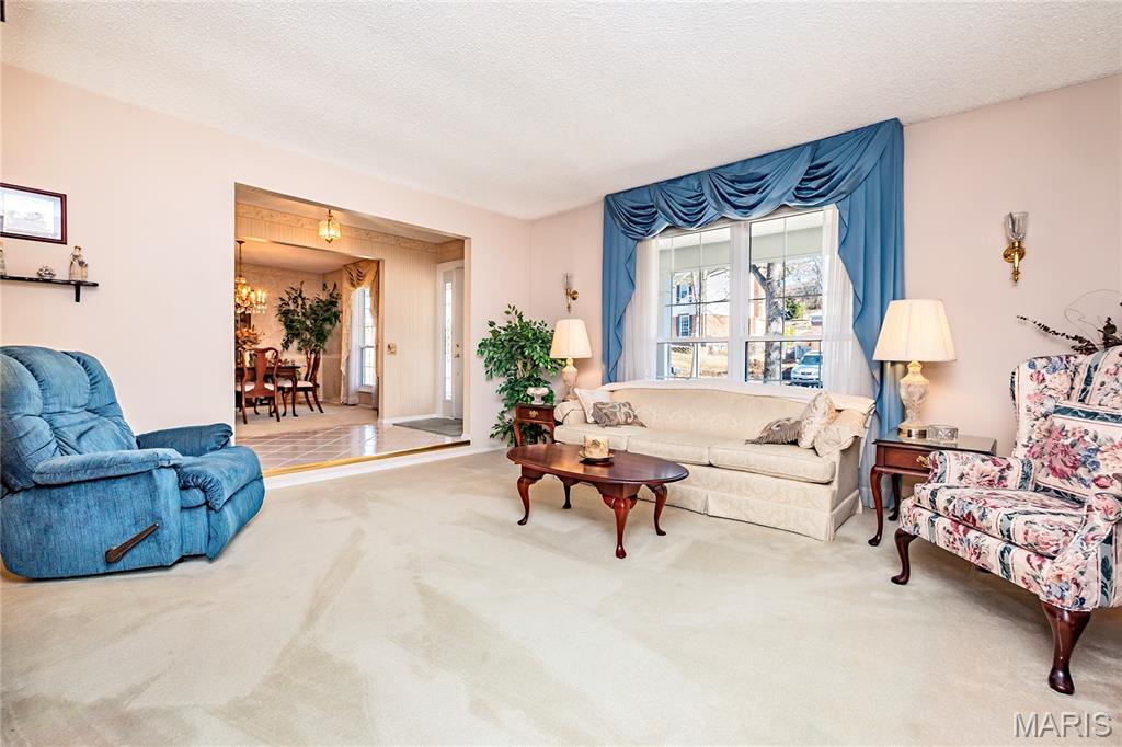 Casa Royale 2 - Residential