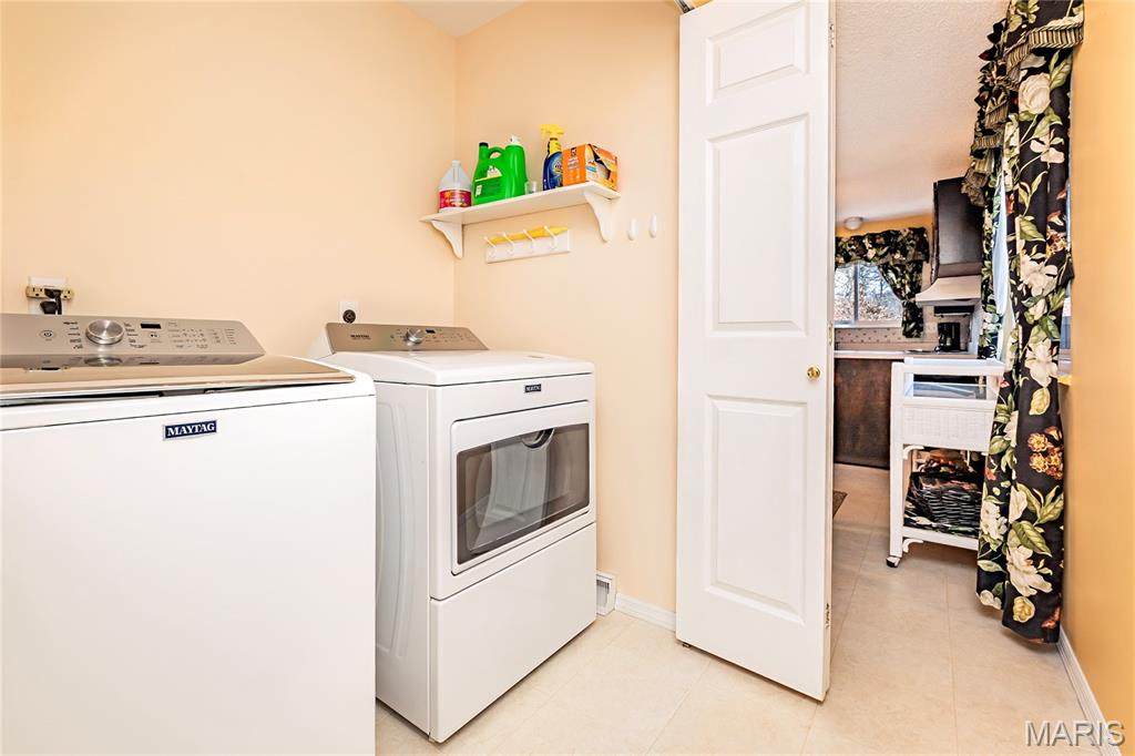 Casa Royale 2 - Residential