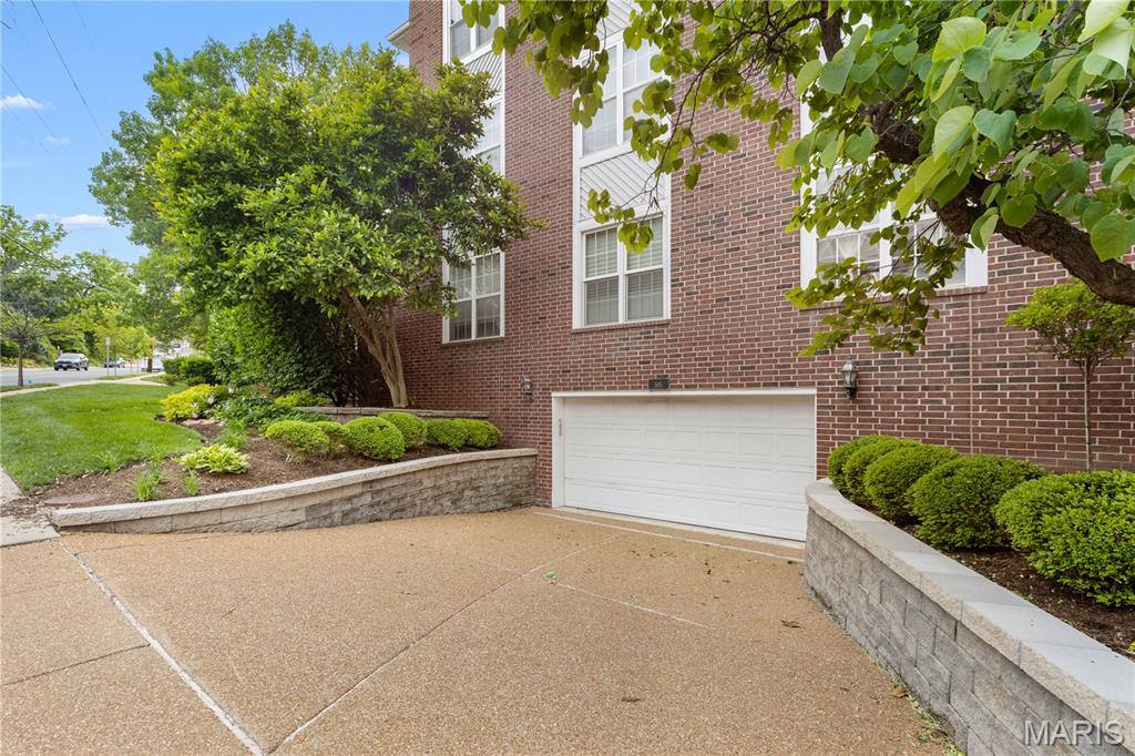 Carlton Manor Condo - Residential
