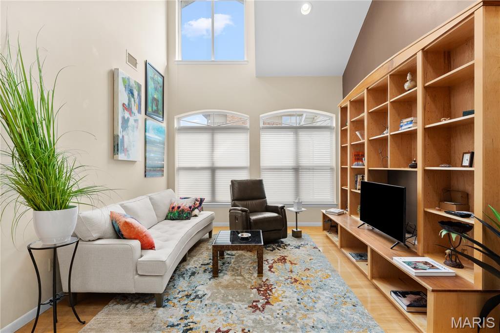 Carlton Manor Condo - Residential