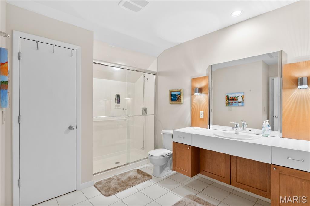 Carlton Manor Condo - Residential