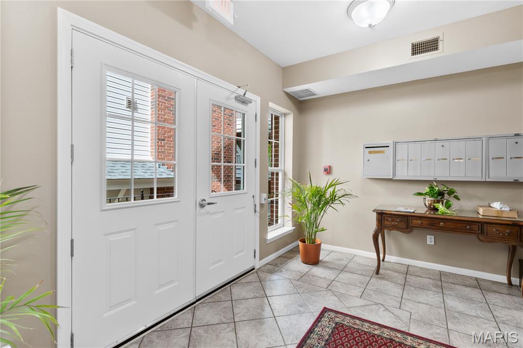 Carlton Manor Condo - Residential