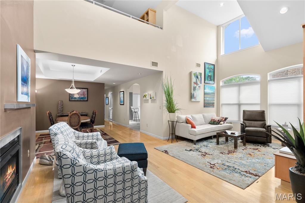 Carlton Manor Condo - Residential