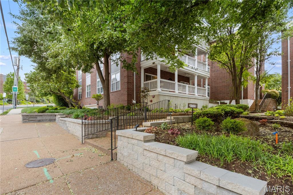 Carlton Manor Condo - Residential
