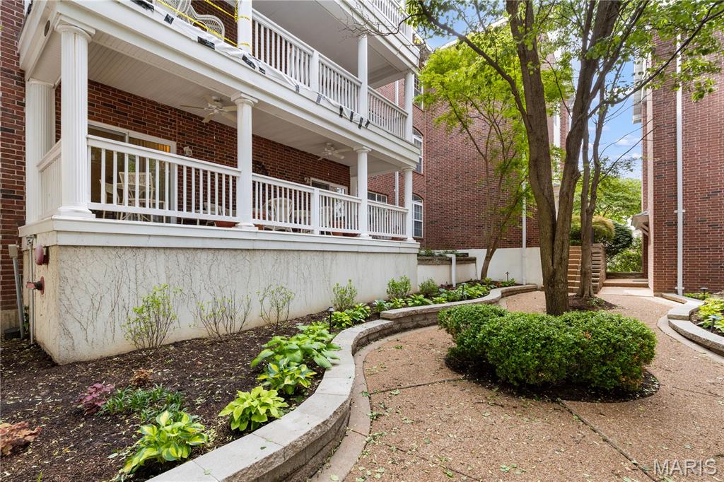 Carlton Manor Condo - Residential