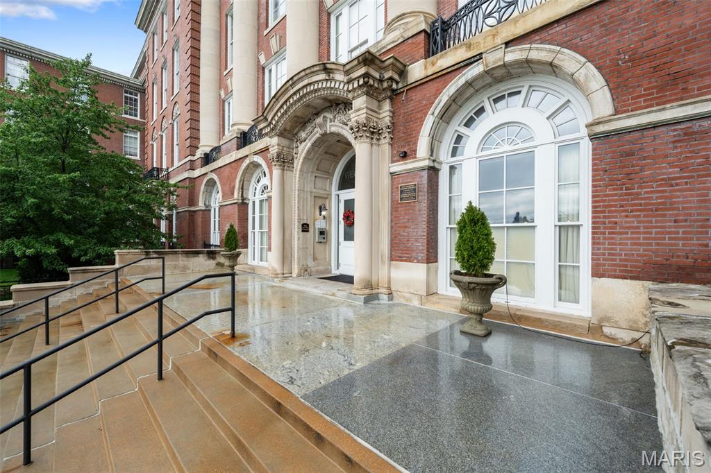 Georgian Condos - Residential