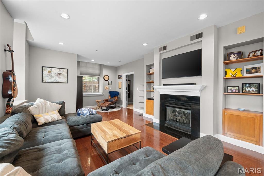Georgian Condos - Residential